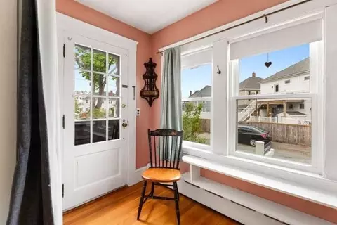 Entry Way - 17 Ames St, Beverly, MA 01915 photo 2 of 4