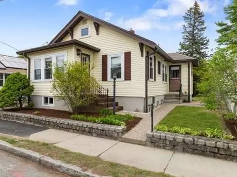 17 Ames St, Beverly, MA 01915