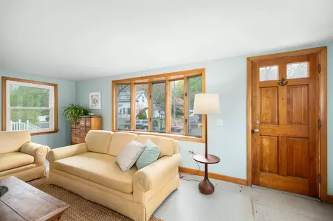 Entry Way - 8 Blake Ct, Gloucester, MA 01930 photo 1 of 1