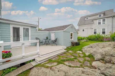 Exterior - 8 Blake Ct, Gloucester, MA 01930 photo 4 of 6