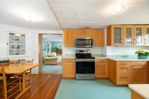 Kitchen - 8 Blake Ct, Gloucester, MA 01930 photo 1 of 2