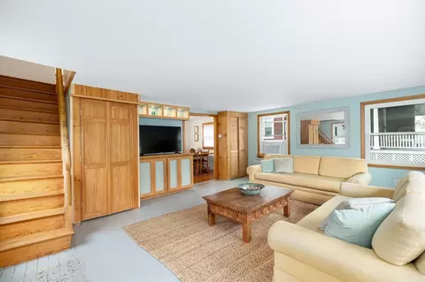 Living - 8 Blake Ct, Gloucester, MA 01930 photo 1 of 3
