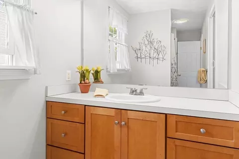 Bath - 10 Riverview Way #A, Gloucester, MA 01930 photo 2 of 3