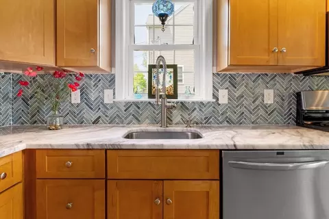 Kitchen - 10 Riverview Way #A, Gloucester, MA 01930 photo 4 of 4