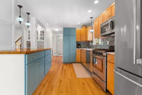 Kitchen - 10 Riverview Way #A, Gloucester, MA 01930 photo 2 of 4