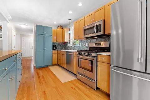 Kitchen - 10 Riverview Way #A, Gloucester, MA 01930 photo 1 of 4