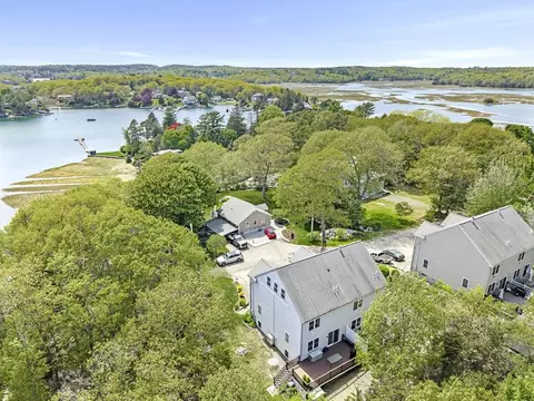 View/Area - 10 Riverview Way #A, Gloucester, MA 01930 photo 3 of 4