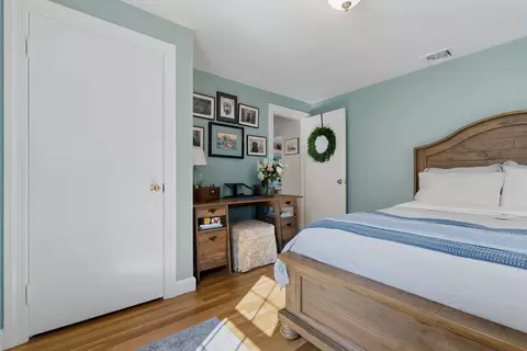 Bedroom - 8 Holding St, Beverly, MA 01915 photo 3 of 5