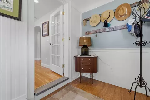 Entry Way - 8 Holding St, Beverly, MA 01915 photo 1 of 5