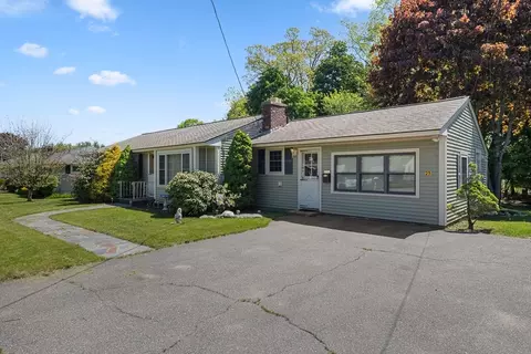 25 Kings Mountain Dr, West Boylston, MA 01583
