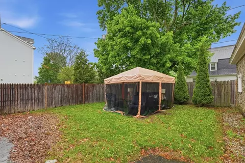 8 Carver St, Worcester, MA 01604 photo 28