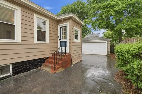 8 Carver St, Worcester, MA 01604 photo 26