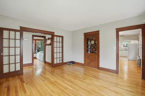8 Carver St, Worcester, MA 01604 photo 6