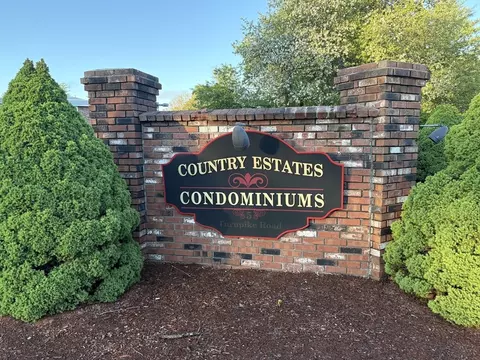 5 Turnpike Rd #226, Townsend, MA 01469
