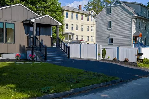 Other - 10 Ashwood St, Worcester, MA 01604 photo 1 of 8
