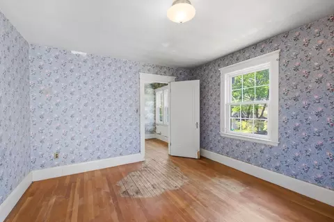 Bedroom - 9 Cedar St, Marblehead, MA 01945 photo 6 of 6