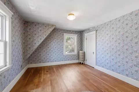 Bedroom - 9 Cedar St, Marblehead, MA 01945 photo 5 of 6