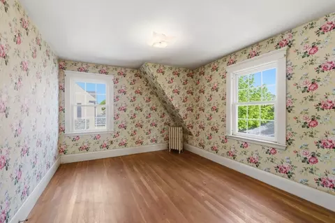Bedroom - 9 Cedar St, Marblehead, MA 01945 photo 4 of 6
