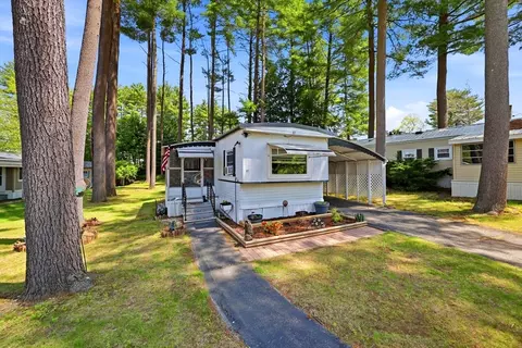 281 Chauncy Walker St #87B, Belchertown, MA 01007