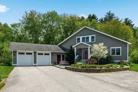 87 Elm St, Newbury, MA 01922