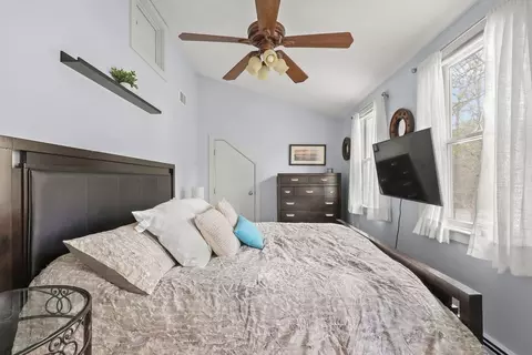 Bedroom - 5 Deerfield Rd, Mashpee, MA 02649 photo 2 of 8