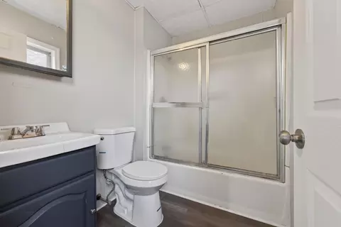 Bath - 96 John St, Fall River, MA 02721 photo 3 of 4