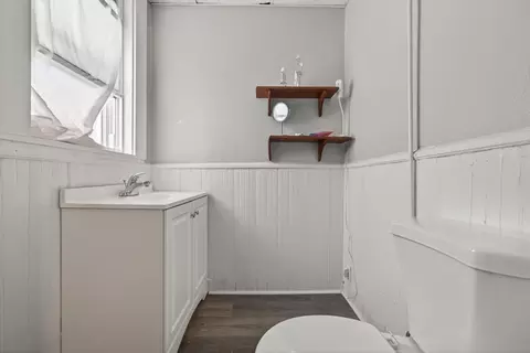 Bath - 96 John St, Fall River, MA 02721 photo 2 of 4