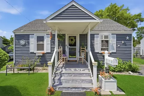 36 Parkin St, Springfield, MA 01104