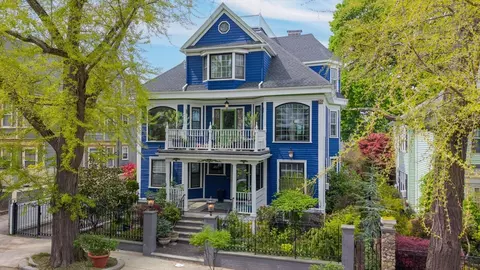 23 Tonawanda St, Boston, MA 02124