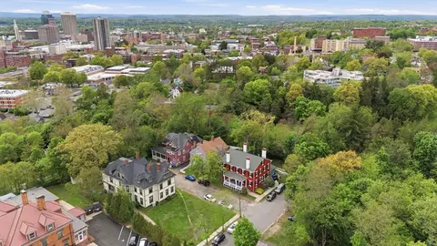 View/Area - 48 Madison Ave, Springfield, MA 01105 photo 2 of 5