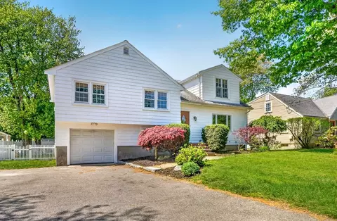 59 Ellis St, Westwood, MA 02090
