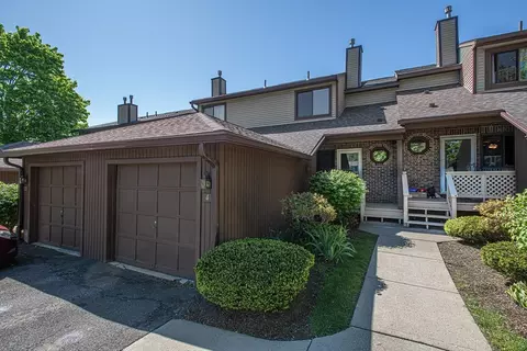 4 Ash Ln #4, Agawam, MA 01001