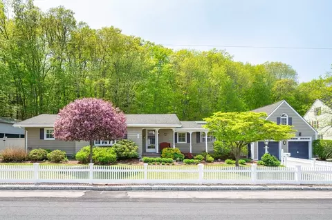 20 Winter St, Merrimac, MA 01860