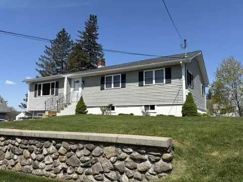 85 Kalmar St, Worcester, MA 01606