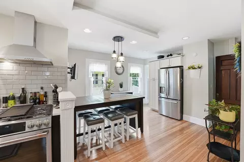 114 Maplewood Ter, Springfield, MA 01108 photo 11