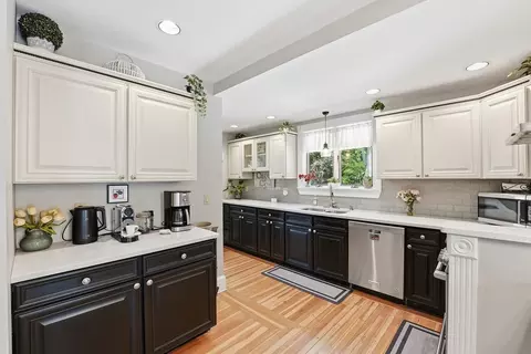 114 Maplewood Ter, Springfield, MA 01108 photo 15
