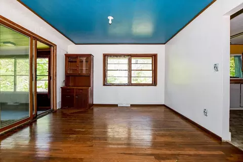 Living - 6 Gilbert Way, Wareham, MA 02571 photo 6 of 9