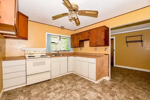 Kitchen - 6 Gilbert Way, Wareham, MA 02571 photo 1 of 3