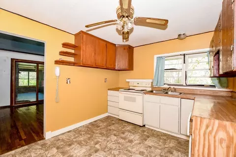 Kitchen - 6 Gilbert Way, Wareham, MA 02571 photo 3 of 3