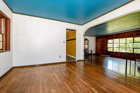 Living - 6 Gilbert Way, Wareham, MA 02571 photo 7 of 9