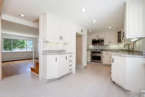 12 Charlesgate Rd, Walpole, MA 02081 photo 4