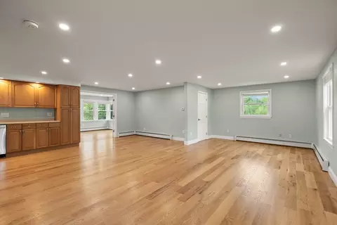 Living - 5 Brooks Rd # R, Gloucester, MA 01930 photo 3 of 5