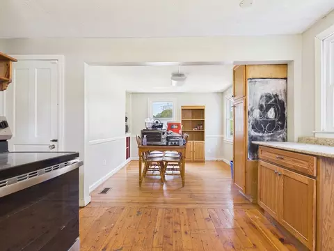 5 Barber St, Springfield, MA 01109 photo 23