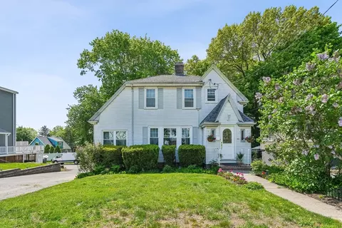 82 Needham St, Dedham, MA 02026 photo 3