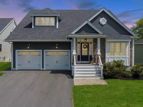 46 Front Nine Dr, Haverhill, MA 01832