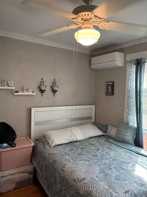 Bedroom - 139 Tiffany St, Springfield, MA 01108 photo 1 of 3