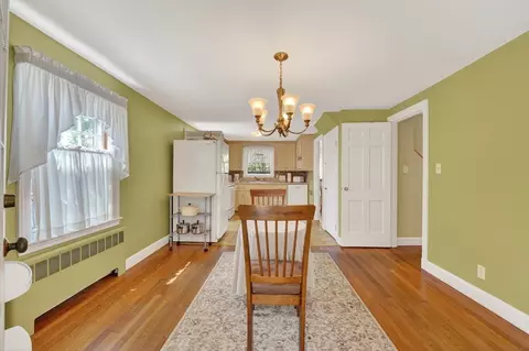 Dining - 490 Webster St, Needham, MA 02494 photo 6 of 7