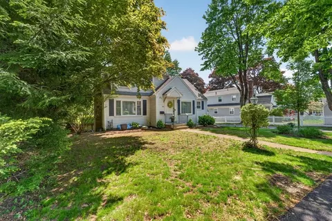 Exterior - 490 Webster St, Needham, MA 02494 photo 2 of 6