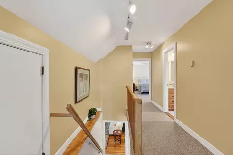 Entry Way - 490 Webster St, Needham, MA 02494 photo 2 of 2
