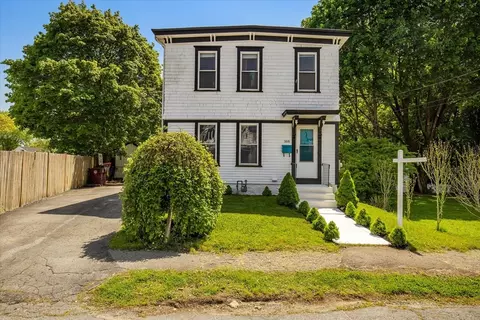 166 Center Ave, Middleboro, MA 02346